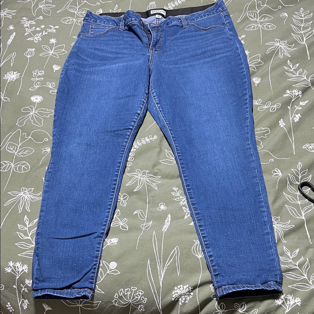 Ava & Viv Vibrant Blue Cropped Jeans